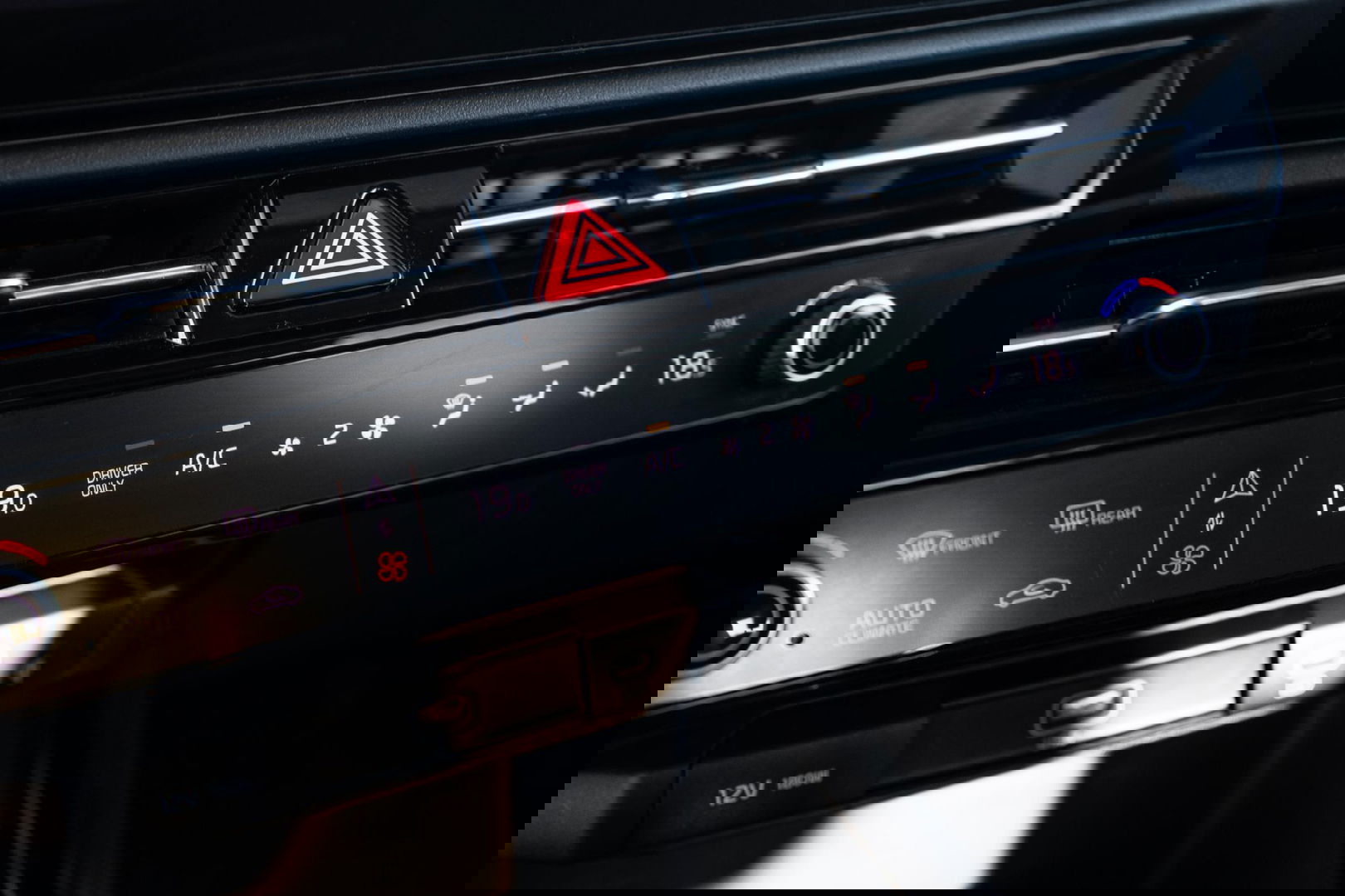 Kia Niro 1.6 GDi PHEV DynamicLine TREKHAAK / PLUG IN HYBRID / CARPLAY / NAVI / FABRIEKS GARANTIE !