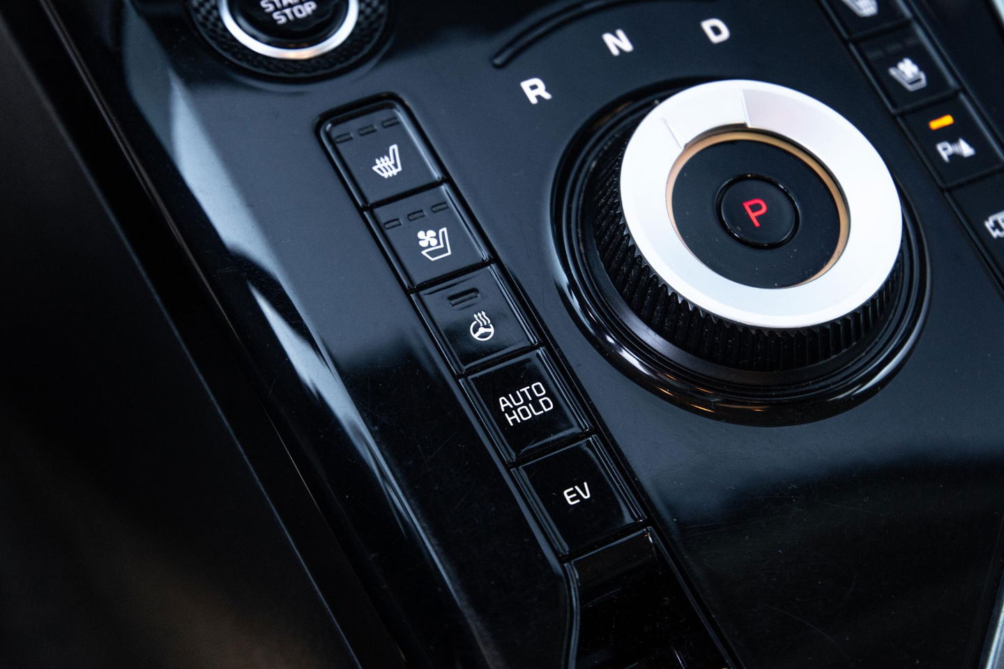 Kia Niro 1.6 GDi PHEV DynamicLine TREKHAAK / PLUG IN HYBRID / CARPLAY / NAVI / FABRIEKS GARANTIE !