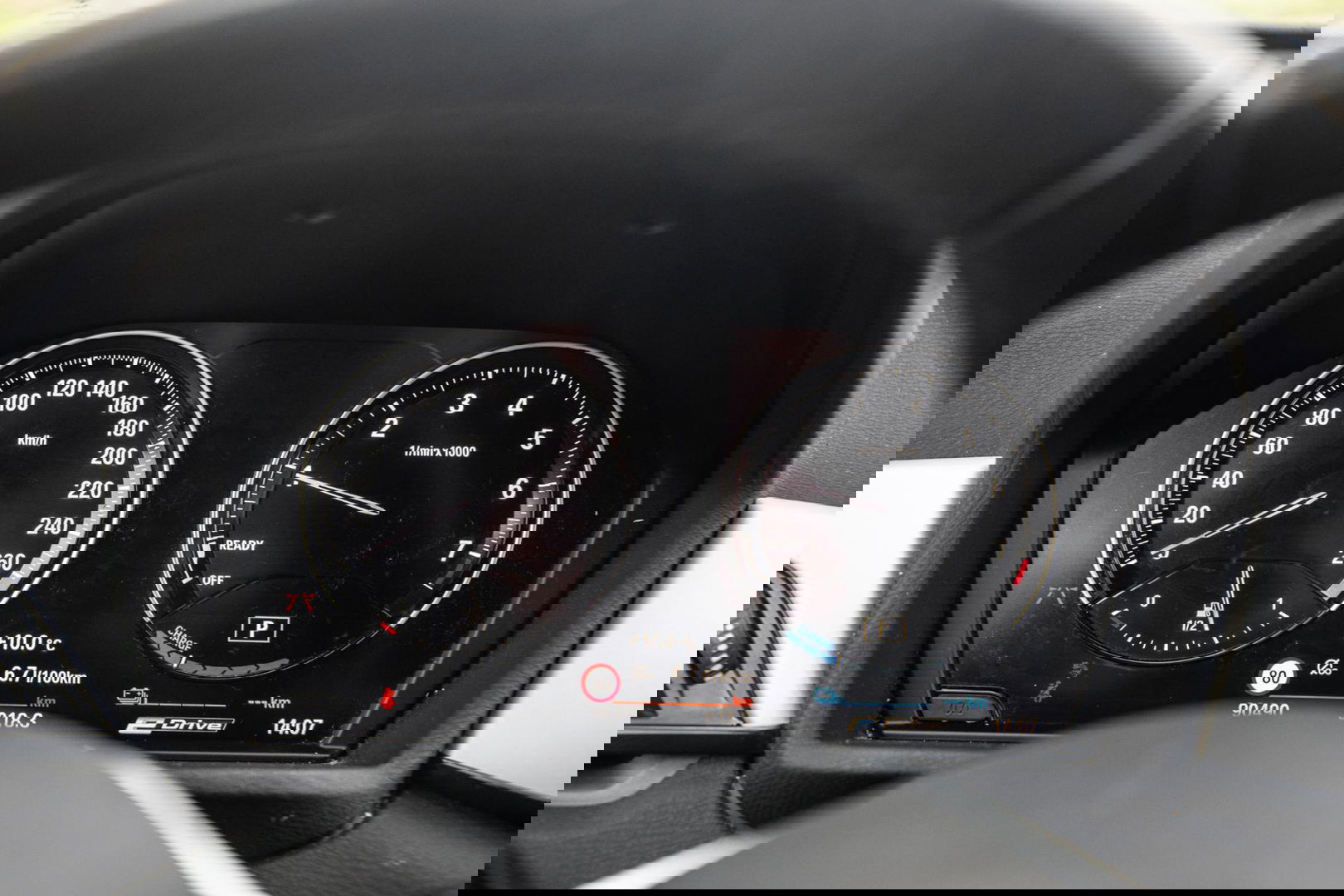 BMW X1 xDrive25e Executive CAMERA / CARPLAY / AUTOMAAT / LEDER / LED / CRUISE CONTROLE / STOELVERWARMING