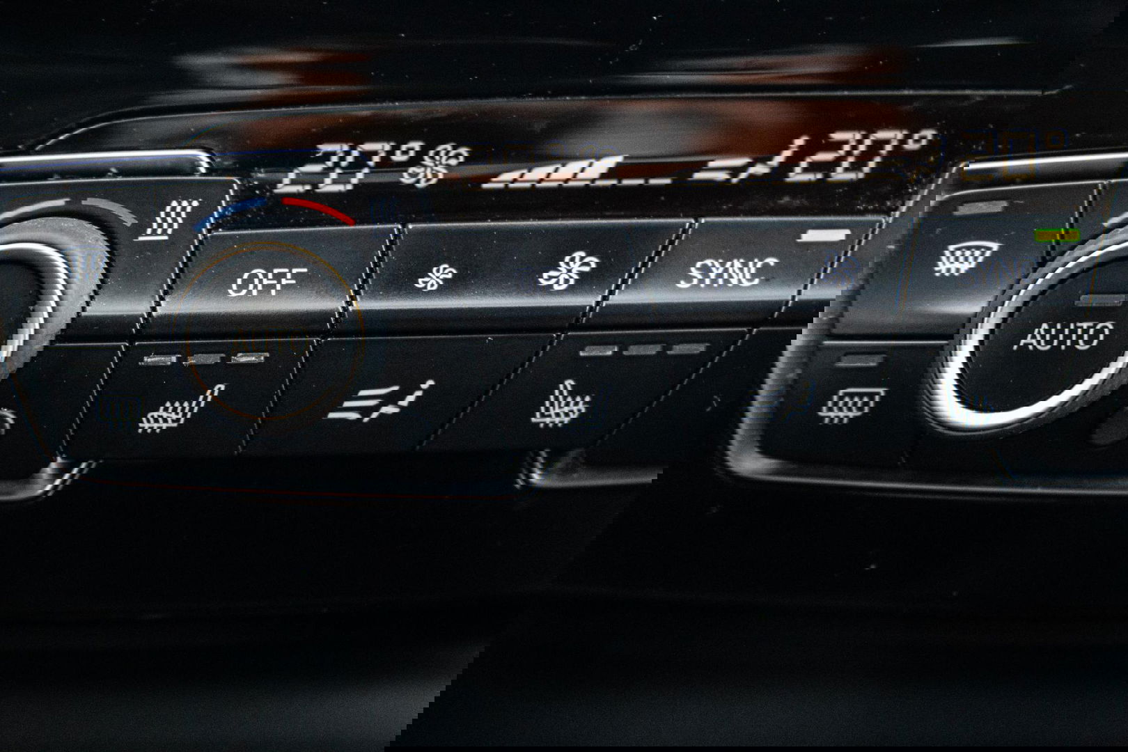 BMW X1 xDrive25e Executive CAMERA / CARPLAY / AUTOMAAT / LEDER / LED / CRUISE CONTROLE / STOELVERWARMING