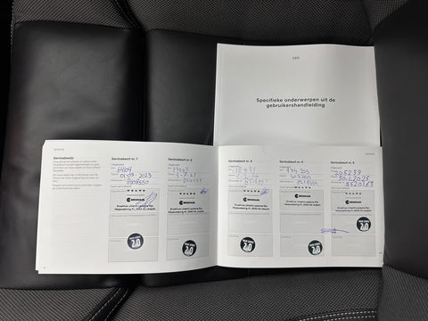 Volvo S60 2.0 B3 R-Design Black Edition (INCL-BTW) Aut. *FULL-LED | LEATHER | HEATED-R-SPORTSEATS | HARMAN/KARDON | MEMORY-PACK | CAMERA | NAVI-FULLMAP | ECC | PRIVACYGLASS | PDC | CRUISE | LANE-ASIST | DAB | DIGI-COCKPIT | TOWBAR