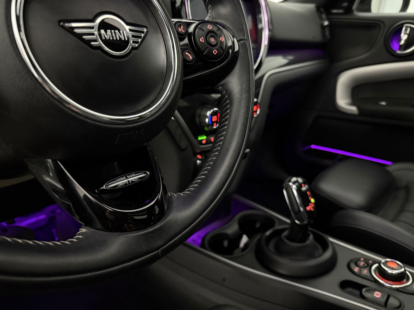 MINI Countryman 1.5 Cooper White Silver Edition | H/K | HuD | Pano | Sfeer | Stoelverw. | Carplay | Keyless | NAP