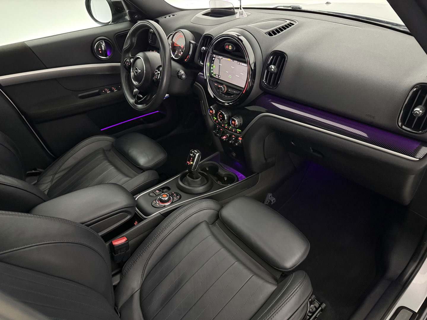 MINI Countryman 1.5 Cooper White Silver Edition | H/K | HuD | Pano | Sfeer | Stoelverw. | Carplay | Keyless | NAP