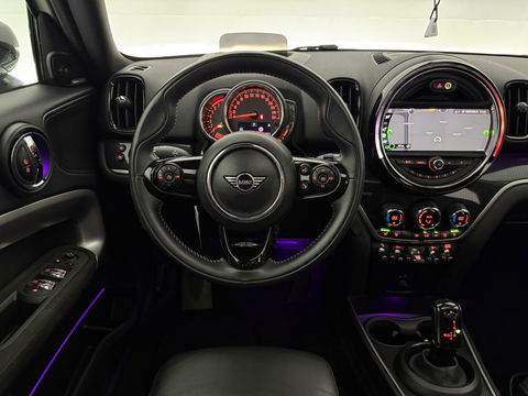 MINI Countryman 1.5 Cooper White Silver Edition | H/K | HuD | Pano | Sfeer | Stoelverw. | Carplay | Keyless | NAP