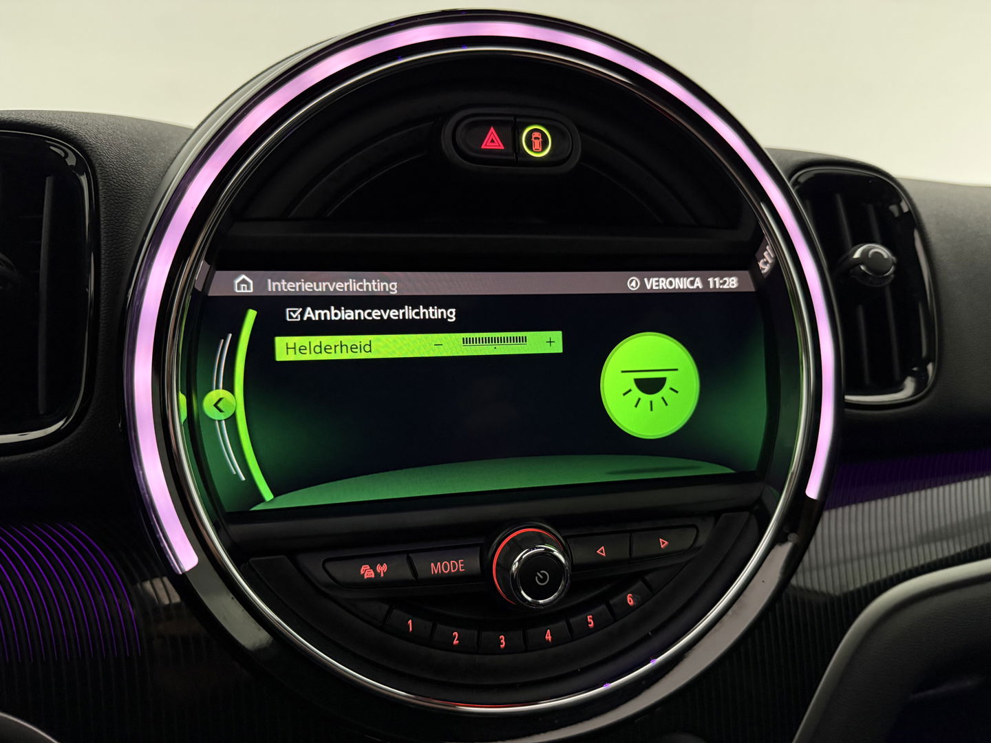 MINI Countryman 1.5 Cooper White Silver Edition | H/K | HuD | Pano | Sfeer | Stoelverw. | Carplay | Keyless | NAP