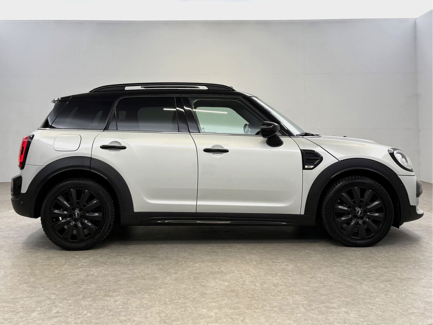 MINI Countryman 1.5 Cooper White Silver Edition | H/K | HuD | Pano | Sfeer | Stoelverw. | Carplay | Keyless | NAP