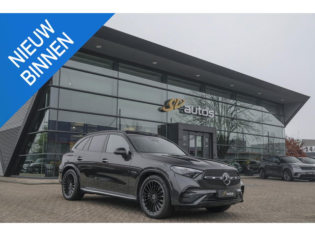 Mercedes-Benz GLC - GLC400e 381pk AMG Panoramadak *BTW* Luchtvering 4-wielbesturing Burmester3d Stoelkoeling Night pakket 20" LMV BOMVOL!!!