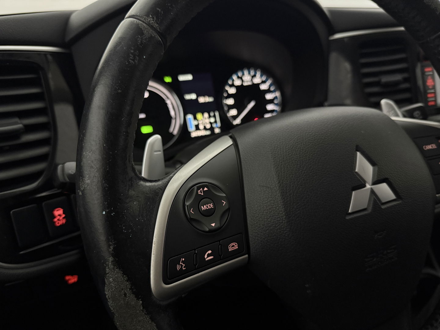 Mitsubishi Outlander 2.0 PHEV Executive Edition | Camera | Cruise | Clima | LED | Navi | NAP