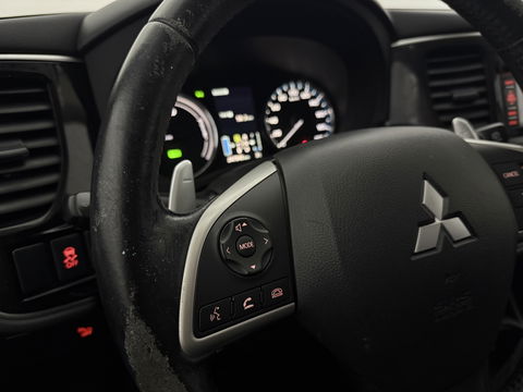 Mitsubishi Outlander 2.0 PHEV Executive Edition | Camera | Cruise | Clima | LED | Navi | NAP