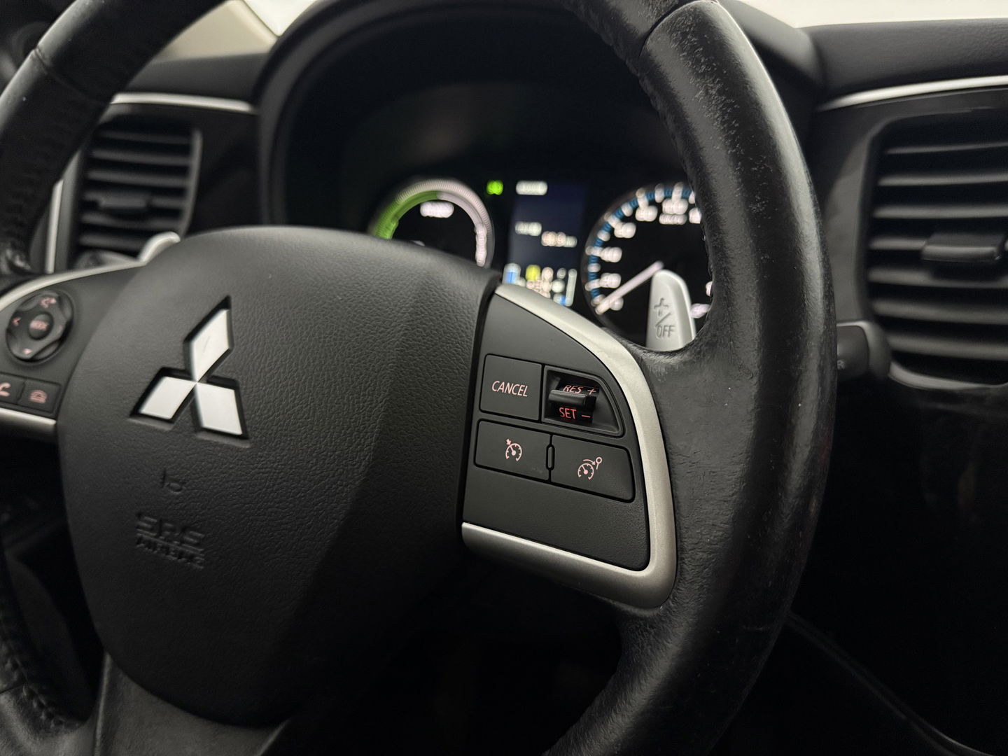 Mitsubishi Outlander 2.0 PHEV Executive Edition | Camera | Cruise | Clima | LED | Navi | NAP