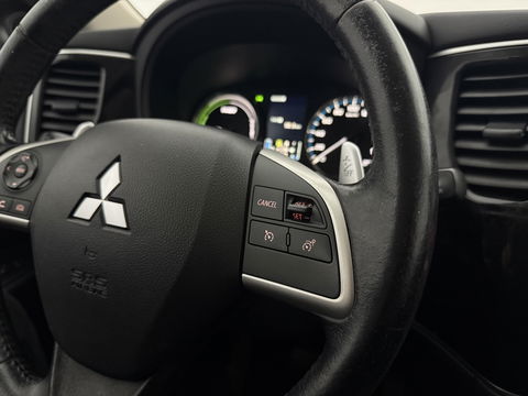 Mitsubishi Outlander 2.0 PHEV Executive Edition | Camera | Cruise | Clima | LED | Navi | NAP