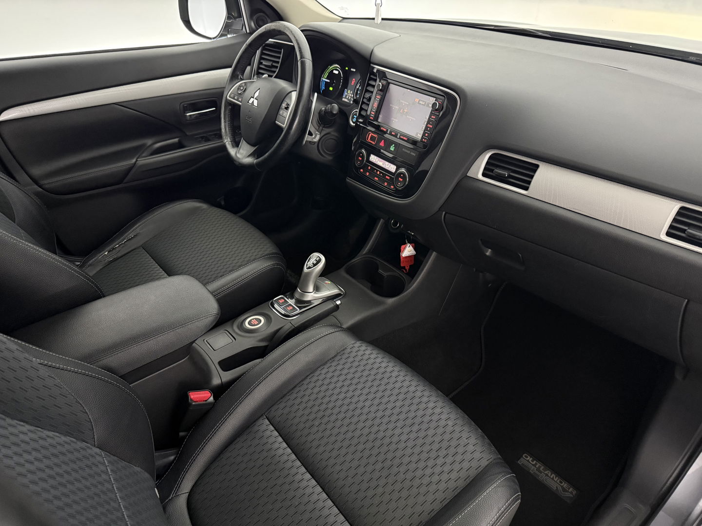 Mitsubishi Outlander 2.0 PHEV Executive Edition | Camera | Cruise | Clima | LED | Navi | NAP