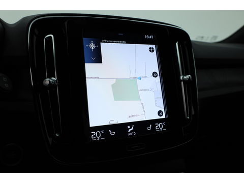 Volvo XC40 1.5 T5 Plug-in hybrid Plus Dark Facelift | Elek. stoelen +  geheugen | H&K Audio | Camera  | Stoel + stuurverw. |