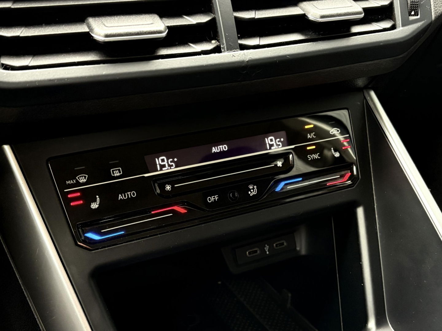 Volkswagen Polo 1.0 TSI Life Business | DIGITAL COCKPIT |