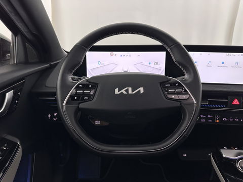 Kia Ev6 GT-Line 77.4 kWh (3-Fase-11kW) {SOH-98%} (INCL-BTW) Aut. *HEATPUMP | PANO | HEAD-UP | LEATHER-ALCANTARA | ADAPTIVE-CRUISE | DIGI-COCKPIT | MERIDIAN-AUDIO | MEMORYPACK | FULL-LED | KEYLESS | TOPVIEW | DAB | BLINDSPOT | NAVI-FULLMAP |
