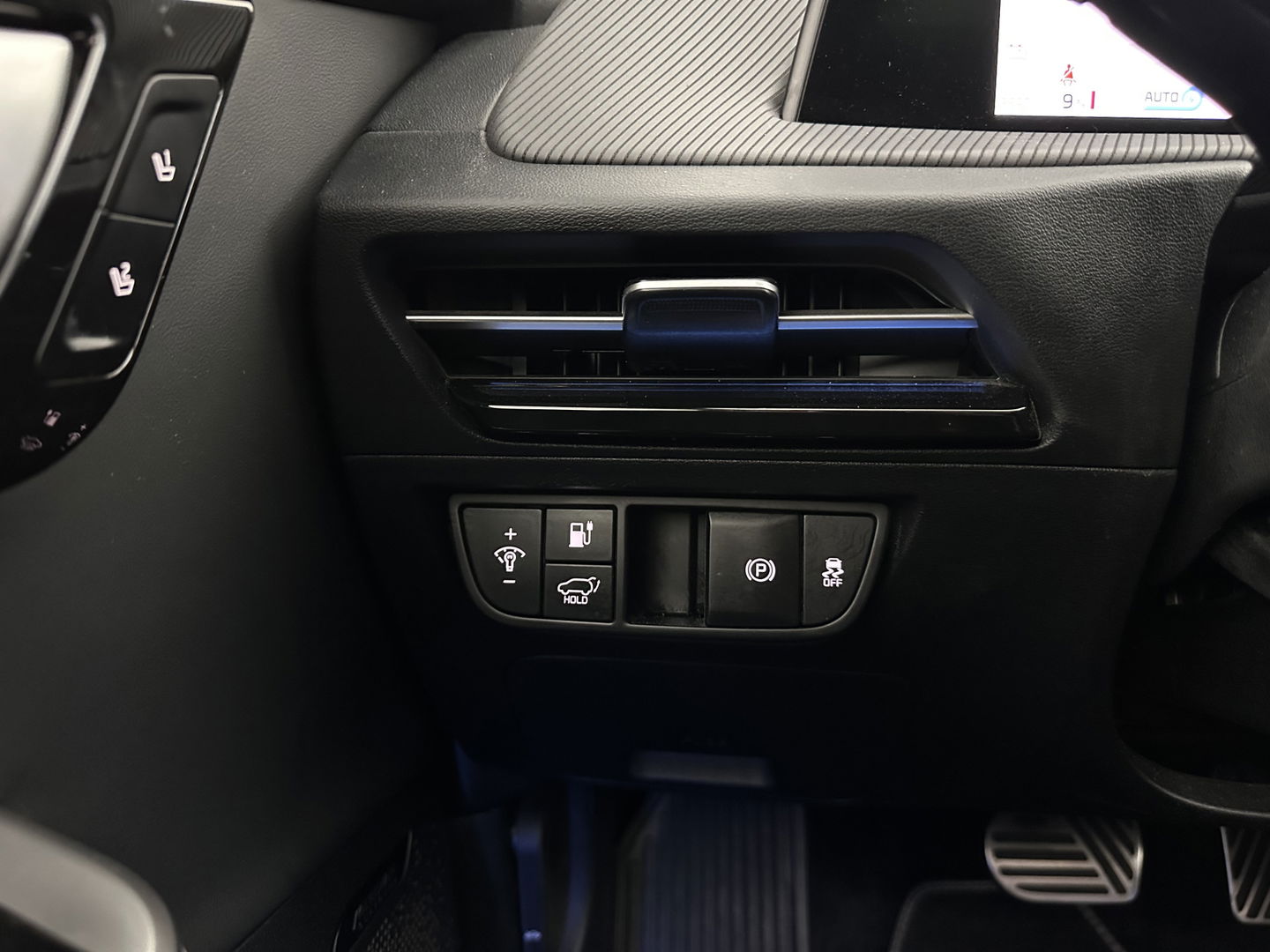 Kia Ev6 GT-Line 77.4 kWh (3-Fase-11kW) {SOH-98%} (INCL-BTW) Aut. *HEATPUMP | PANO | HEAD-UP | LEATHER-ALCANTARA | ADAPTIVE-CRUISE | DIGI-COCKPIT | MERIDIAN-AUDIO | MEMORYPACK | FULL-LED | KEYLESS | TOPVIEW | DAB | BLINDSPOT | NAVI-FULLMAP |