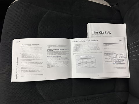 Kia Ev6 GT-Line 77.4 kWh (3-Fase-11kW) {SOH-98%} (INCL-BTW) Aut. *HEATPUMP | PANO | HEAD-UP | LEATHER-ALCANTARA | ADAPTIVE-CRUISE | DIGI-COCKPIT | MERIDIAN-AUDIO | MEMORYPACK | FULL-LED | KEYLESS | TOPVIEW | DAB | BLINDSPOT | NAVI-FULLMAP |