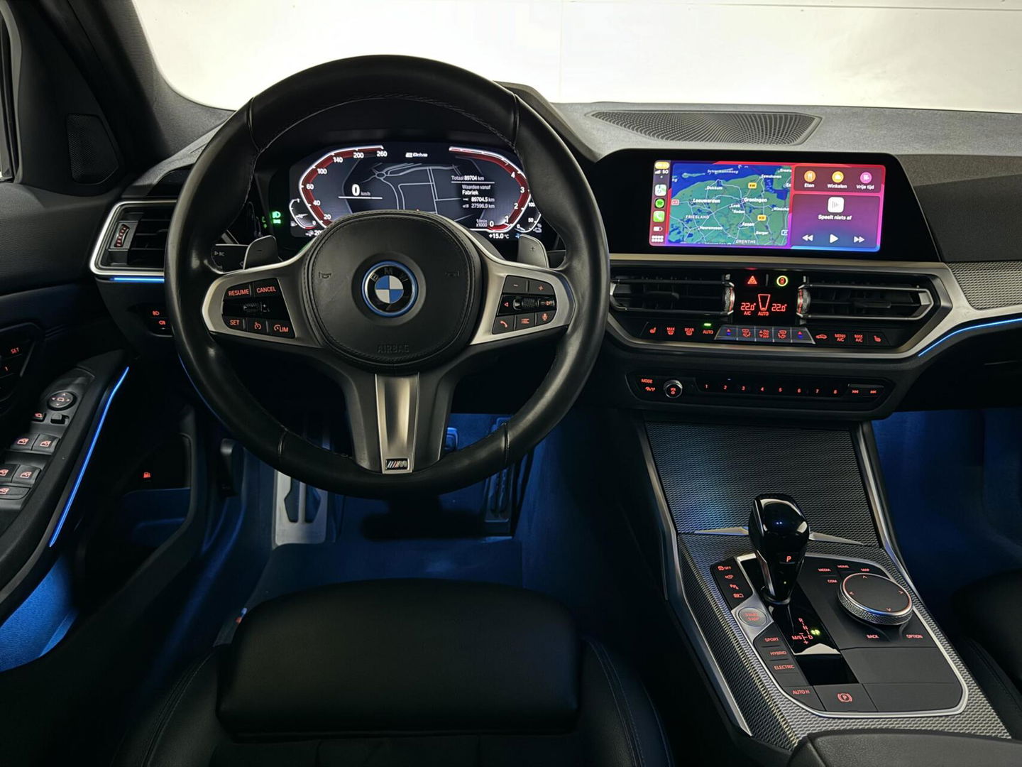 BMW 3 Serie 320e M-Sport Shadow Pano 360° Carplay Sfeerv.