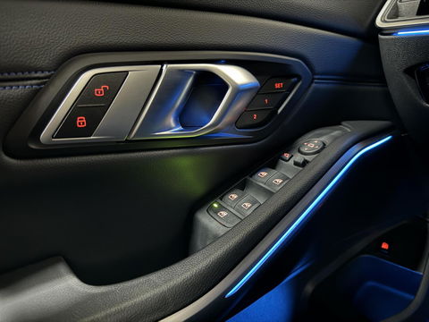 BMW 3 Serie 320e M-Sport Shadow Pano 360° Carplay Sfeerv.