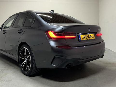 BMW 3 Serie 320e M-Sport Shadow Pano 360° Carplay Sfeerv.