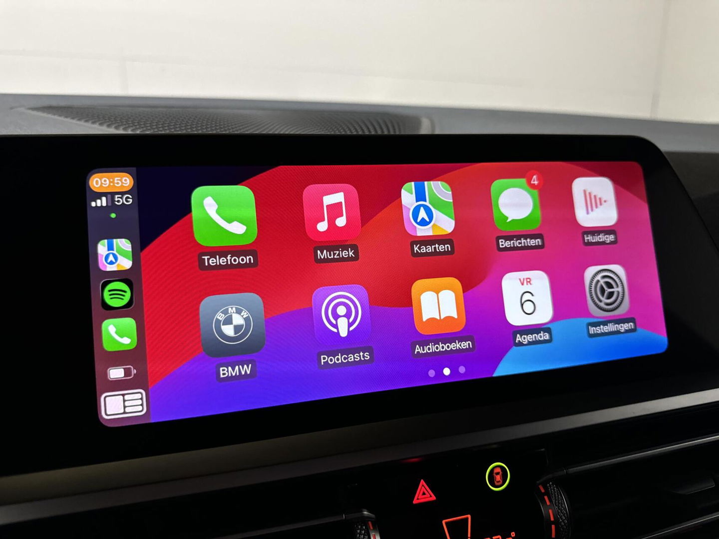 BMW 3 Serie 320e M-Sport Shadow Pano 360° Carplay Sfeerv.