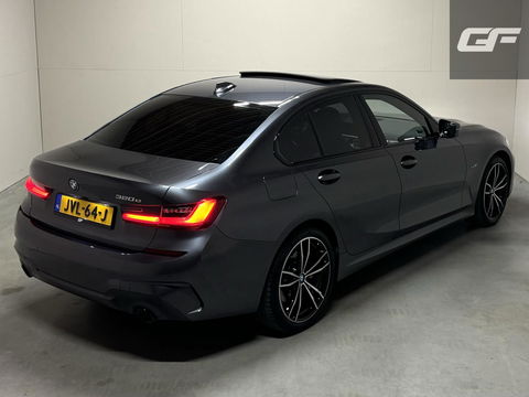 BMW 3 Serie 320e M-Sport Shadow Pano 360° Carplay Sfeerv.