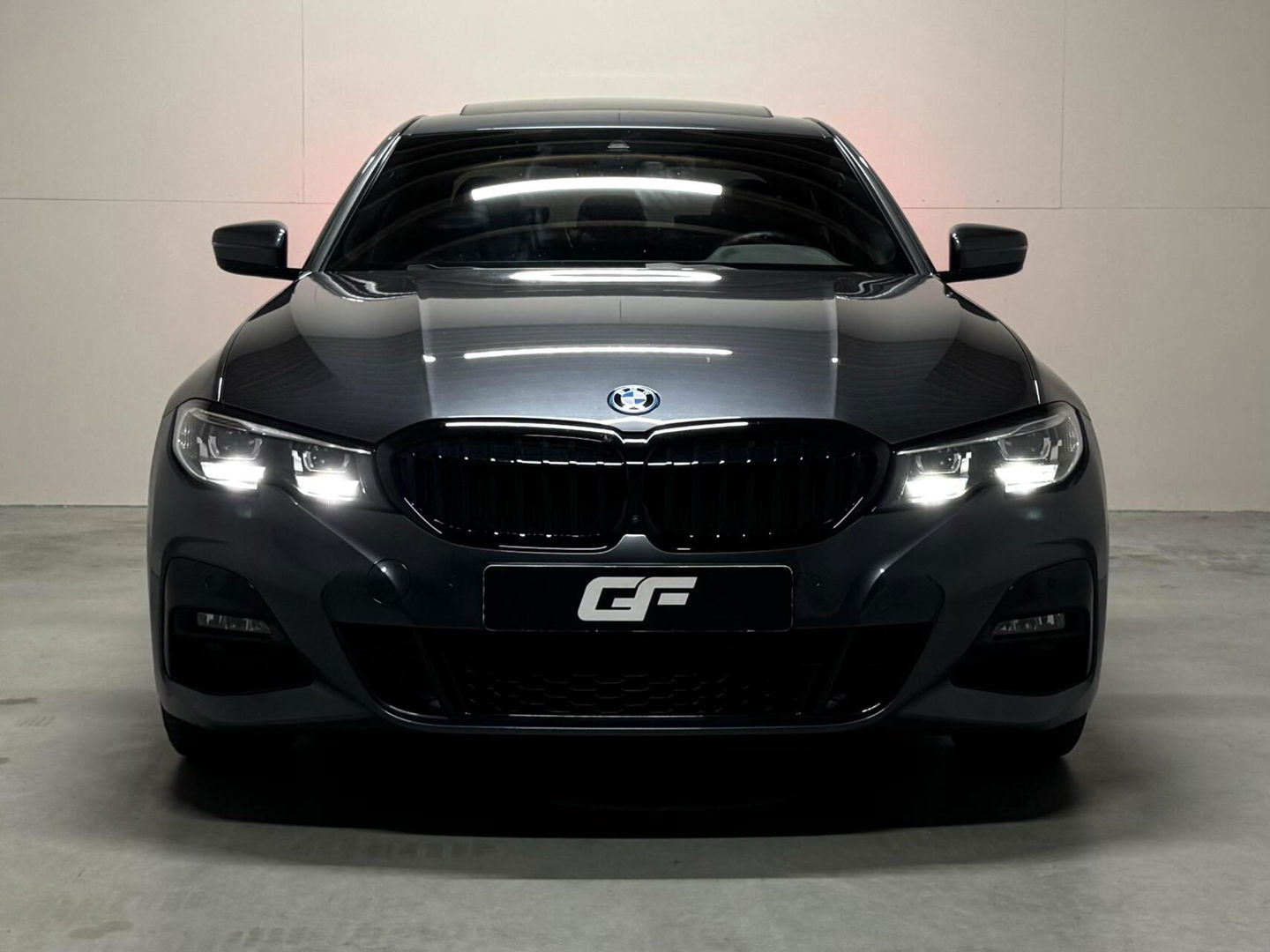 BMW 3 Serie 320e M-Sport Shadow Pano 360° Carplay Sfeerv.