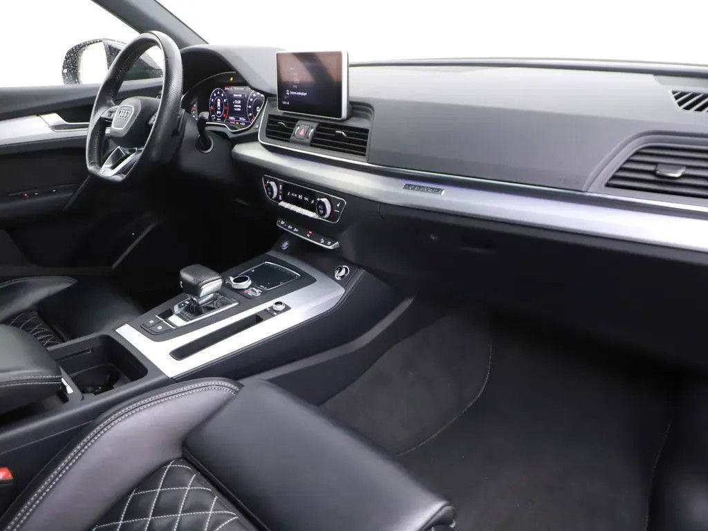 Audi Q5 2.0 TFSI Quattro Black Edition RS-Seats Pano HUD Sfeer Trekh.