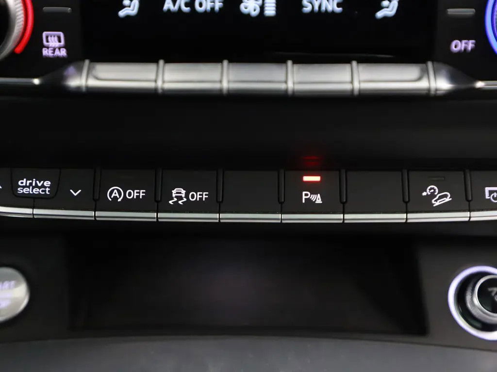 Audi Q5 2.0 TFSI Quattro Black Edition RS-Seats Pano HUD Sfeer Trekh.