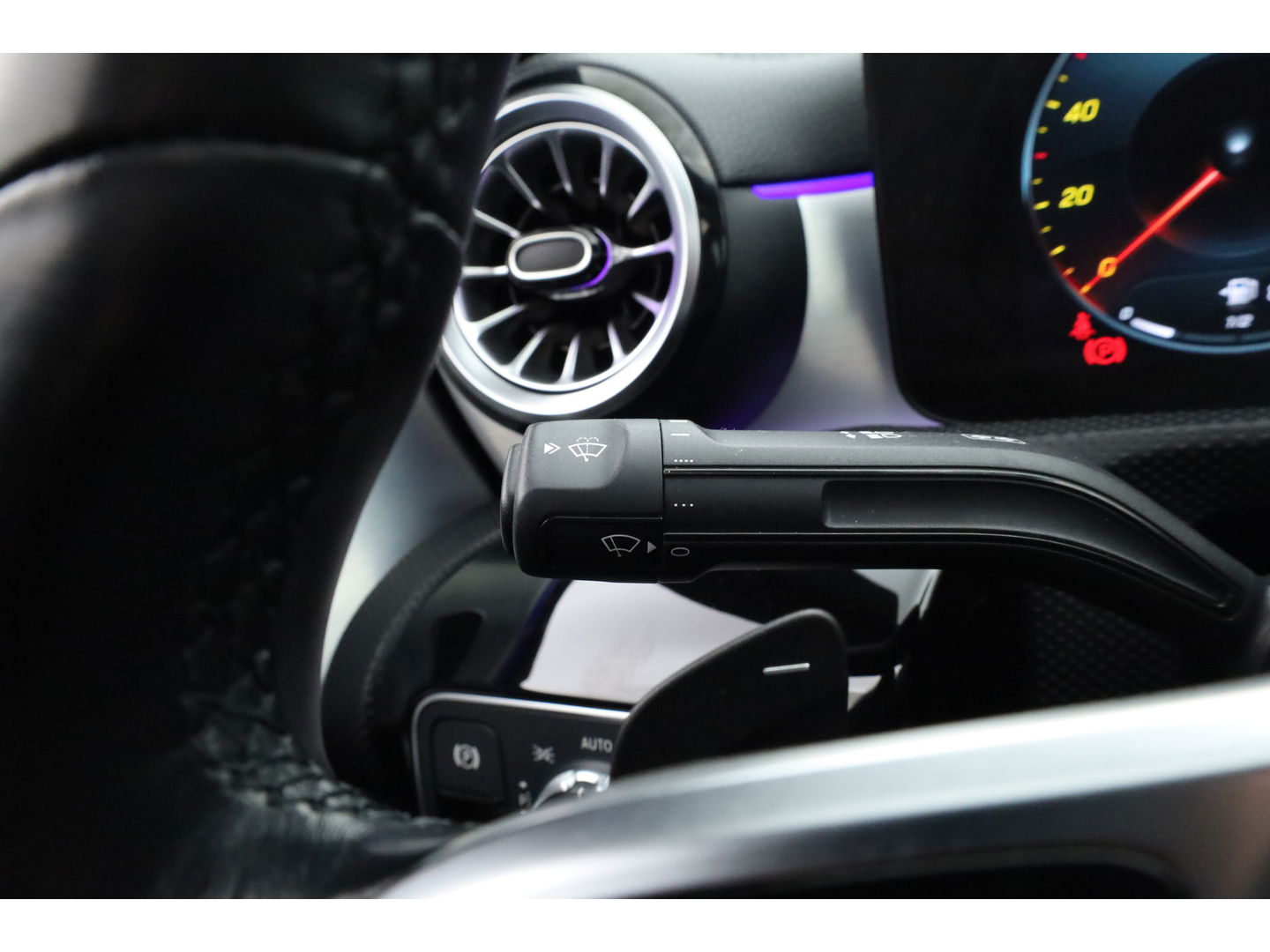 Mercedes-Benz CLA-Klasse 250 e Luxury Line | Pano | Elek. Trekhaak | Dig. Cockpit | Cruise | Stoelverw. | Camera | Keyless | 18'' | Multibeam