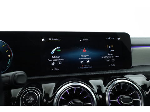 Mercedes-Benz CLA-Klasse 250 e Luxury Line | Pano | Elek. Trekhaak | Dig. Cockpit | Cruise | Stoelverw. | Camera | Keyless | 18'' | Multibeam