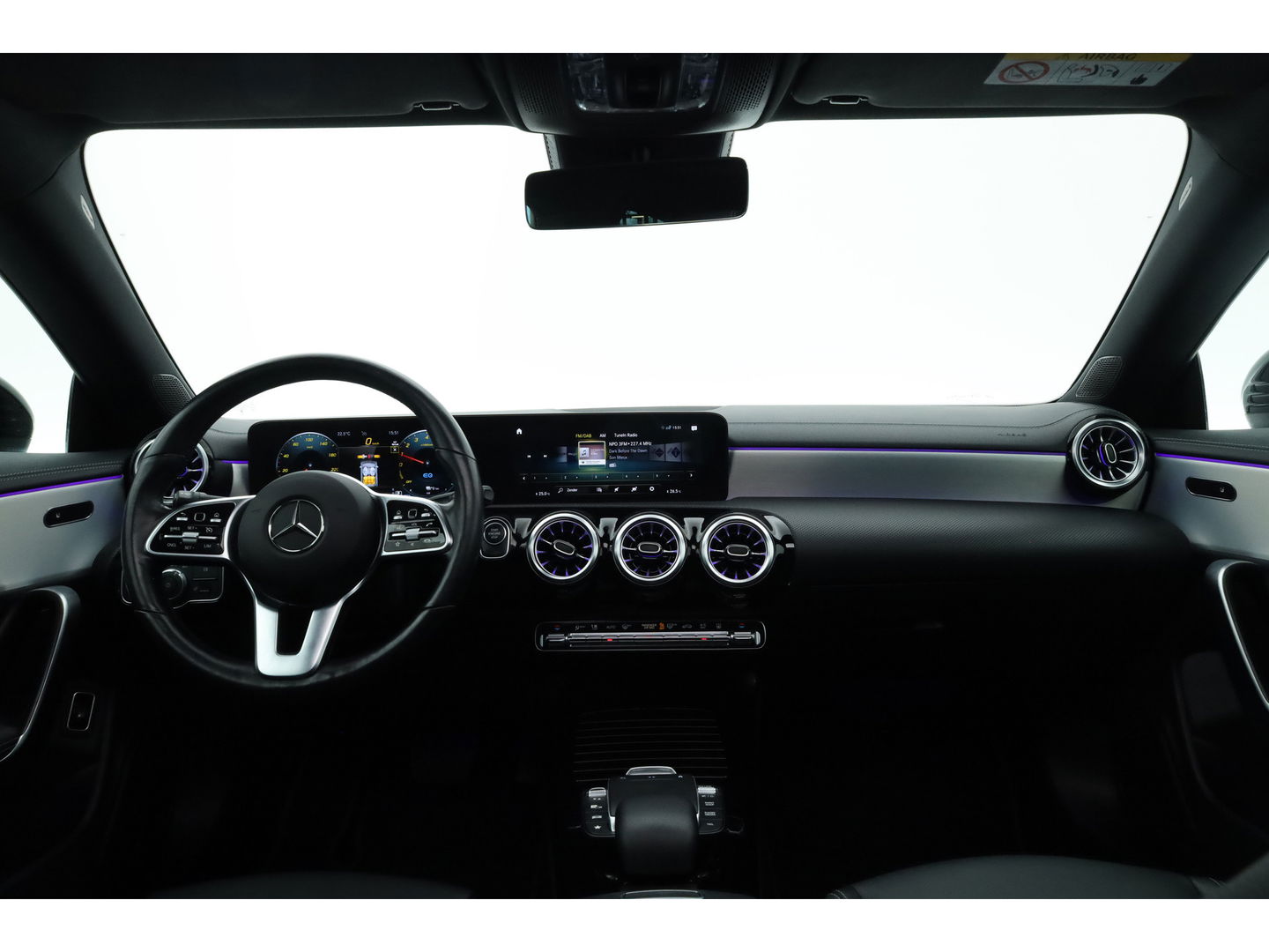 Mercedes-Benz CLA-Klasse 250 e Luxury Line | Pano | Elek. Trekhaak | Dig. Cockpit | Cruise | Stoelverw. | Camera | Keyless | 18'' | Multibeam