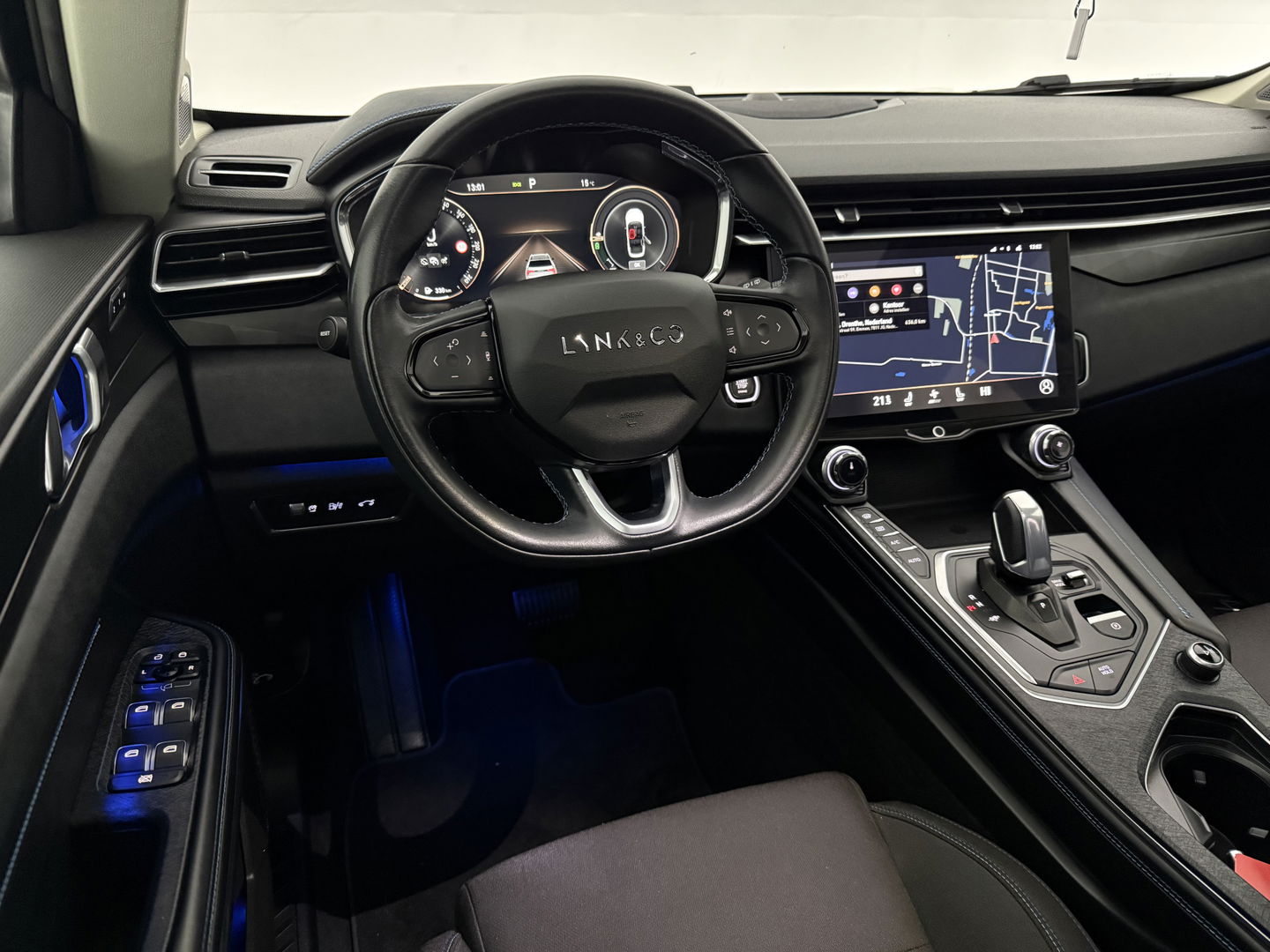 Lynk Co 01 1.5 Black Edition | SOH 90% | Pano | Sfeer | Camera | Trekh. | Memory | Virtual | Adap.Cruise | Carplay | NAP