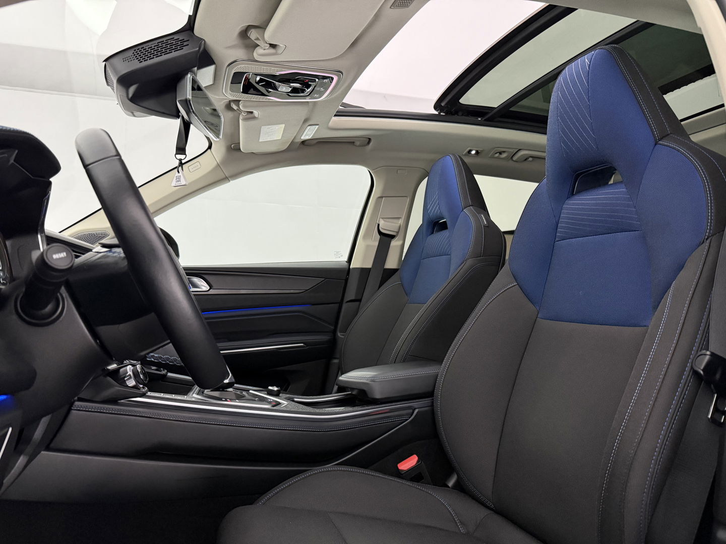 Lynk Co 01 1.5 Black Edition | SOH 90% | Pano | Sfeer | Camera | Trekh. | Memory | Virtual | Adap.Cruise | Carplay | NAP