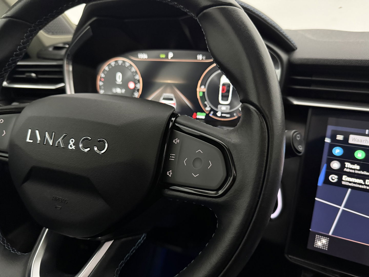 Lynk Co 01 1.5 Black Edition | SOH 90% | Pano | Sfeer | Camera | Trekh. | Memory | Virtual | Adap.Cruise | Carplay | NAP