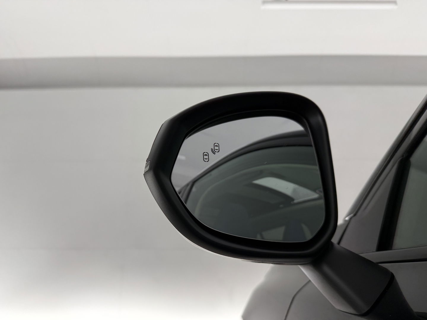 Lynk Co 01 1.5 Black Edition | SOH 90% | Pano | Sfeer | Camera | Trekh. | Memory | Virtual | Adap.Cruise | Carplay | NAP