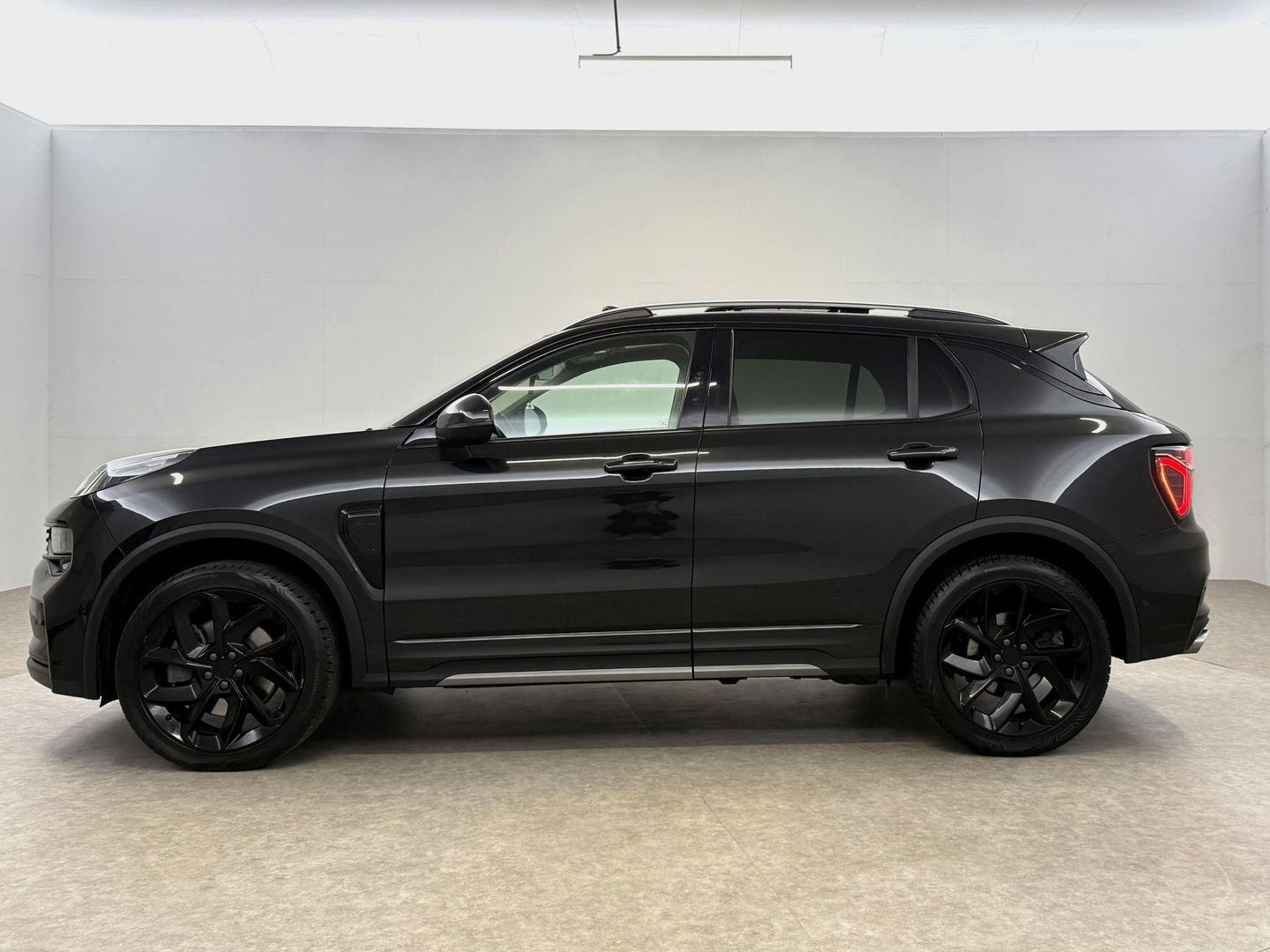 Lynk Co 01 1.5 Black Edition | SOH 90% | Pano | Sfeer | Camera | Trekh. | Memory | Virtual | Adap.Cruise | Carplay | NAP