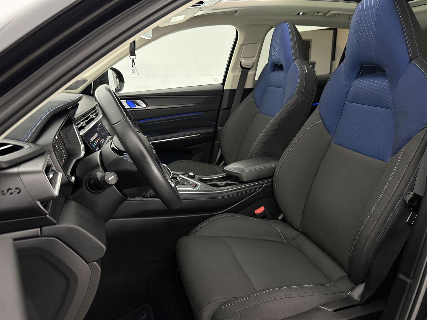 Lynk Co 01 1.5 Black Edition | SOH 90% | Pano | Sfeer | Camera | Trekh. | Memory | Virtual | Adap.Cruise | Carplay | NAP