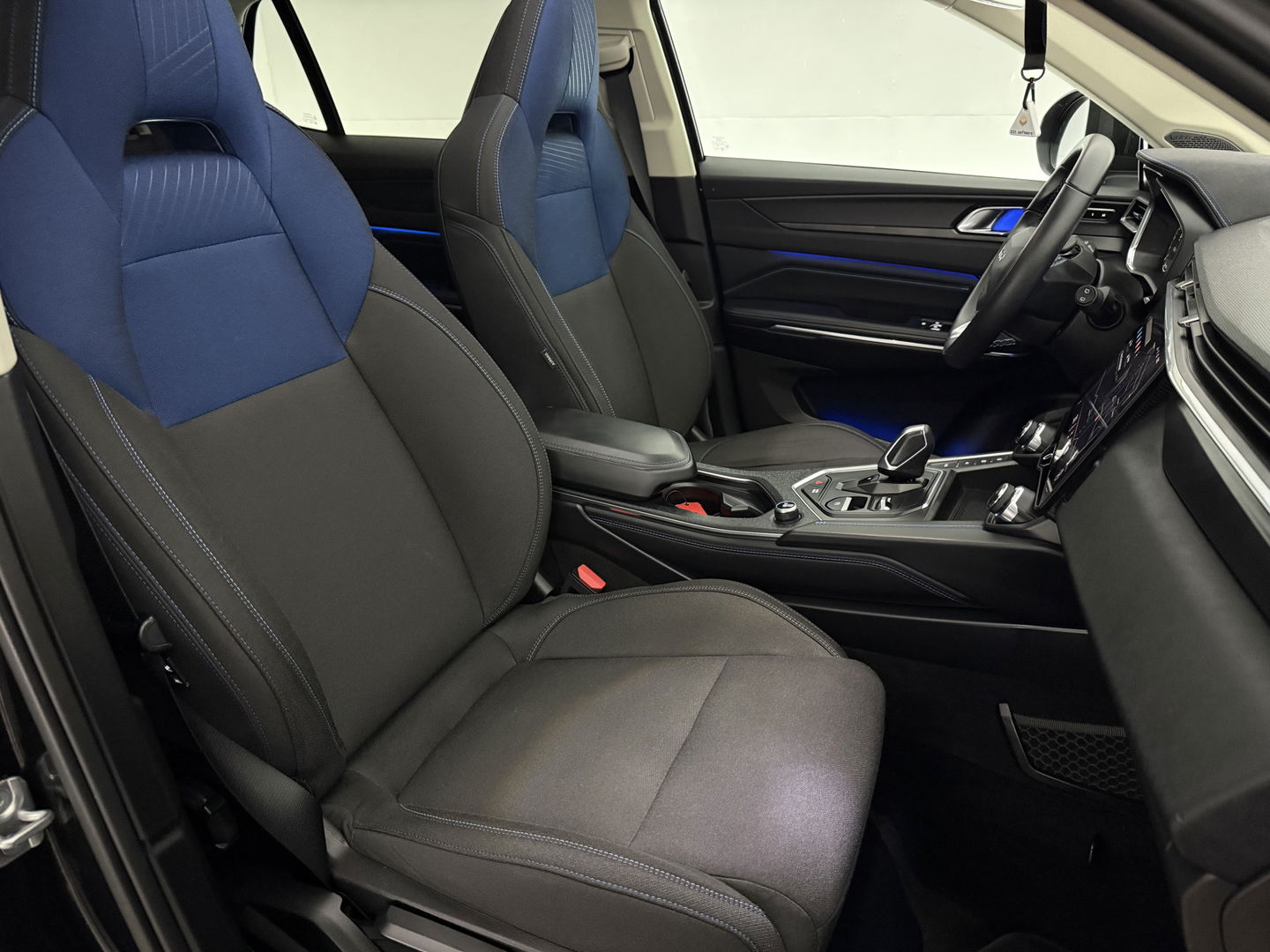 Lynk Co 01 1.5 Black Edition | SOH 90% | Pano | Sfeer | Camera | Trekh. | Memory | Virtual | Adap.Cruise | Carplay | NAP