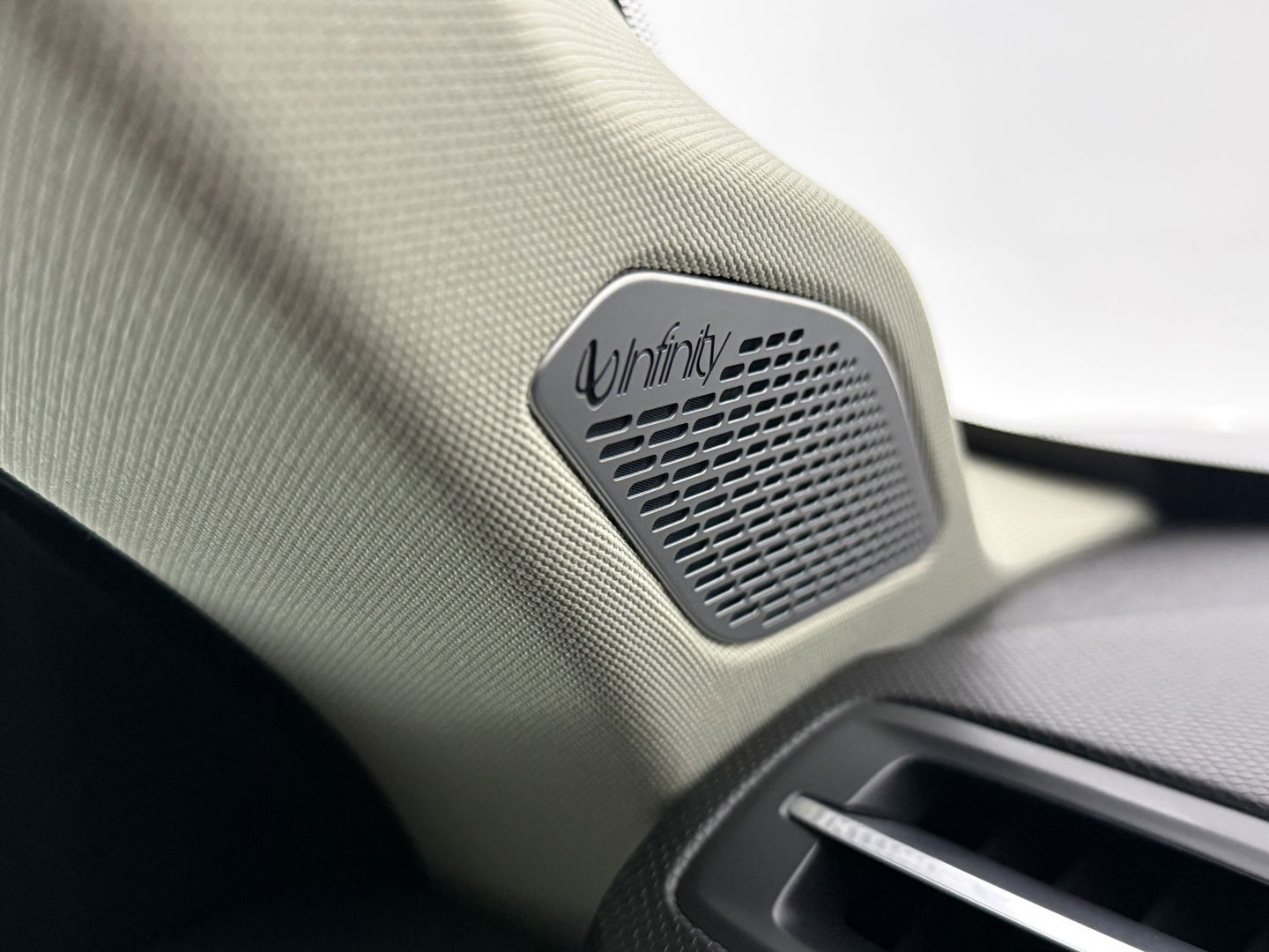 Lynk Co 01 1.5 Black Edition | SOH 90% | Pano | Sfeer | Camera | Trekh. | Memory | Virtual | Adap.Cruise | Carplay | NAP