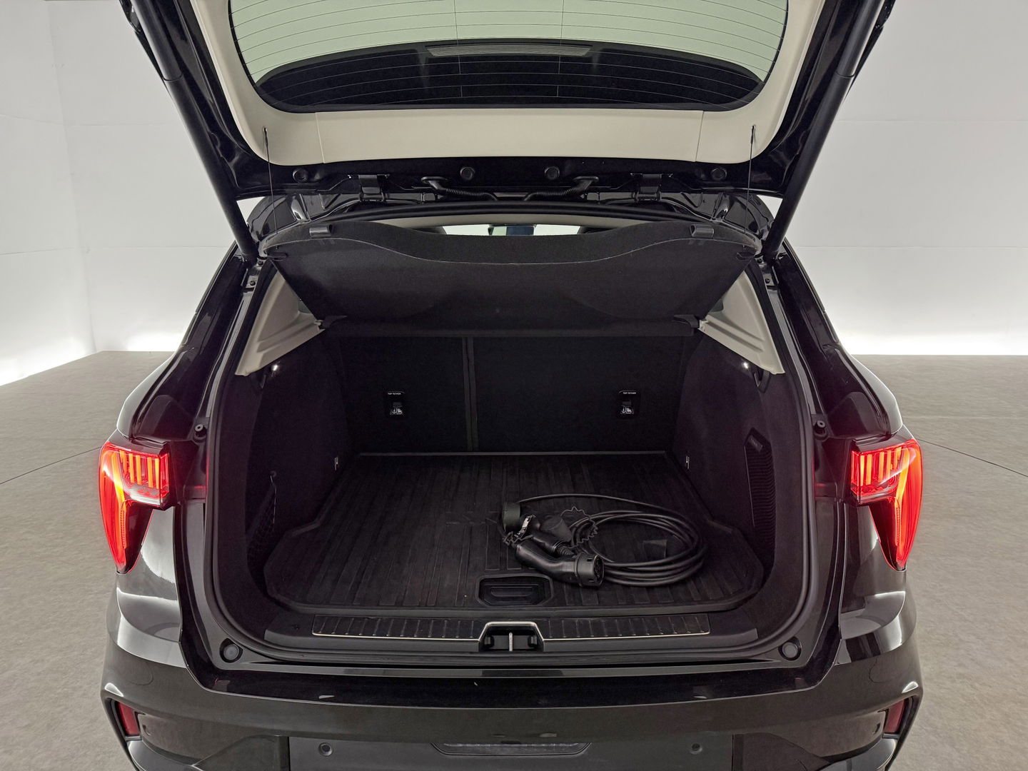 Lynk Co 01 1.5 Black Edition | SOH 90% | Pano | Sfeer | Camera | Trekh. | Memory | Virtual | Adap.Cruise | Carplay | NAP