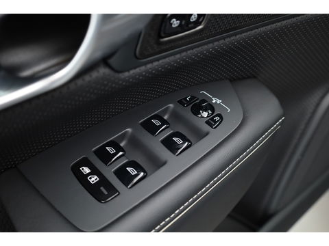 Volvo V90 B4 D Ultimate Bright 197pk | Pano | HUD | 360cam | H&K | Memory seats | Standkachel |