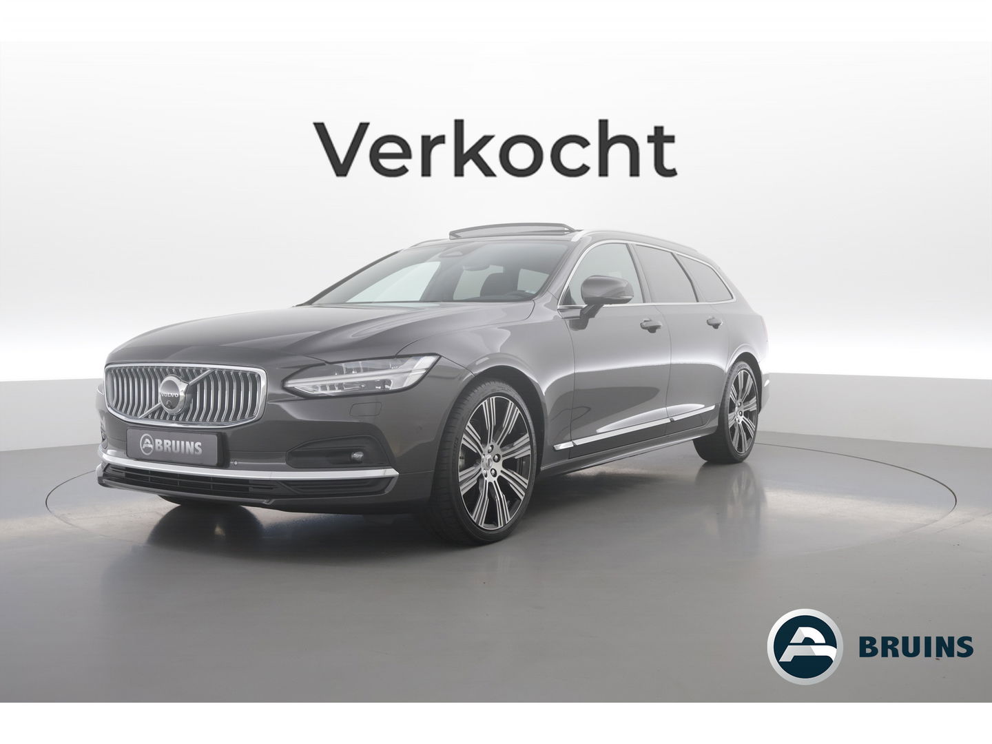 Volvo V90 B4 D Ultimate Bright 197pk | Pano | HUD | 360cam | H&K | Memory seats | Standkachel |