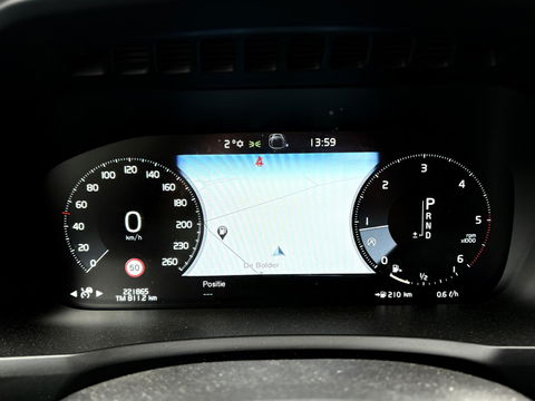 Volvo XC90 2.0 D5 AWD | GRIJSKENTEKEN | PANO | STOELVERWARMING | LED | AUT