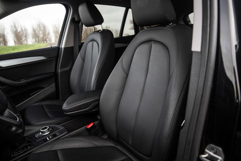 BMW X1 xDrive25e Executive CAMERA / CARPLAY / AUTOMAAT / LEDER / LED / CRUISE CONTROLE / STOELVERWARMING