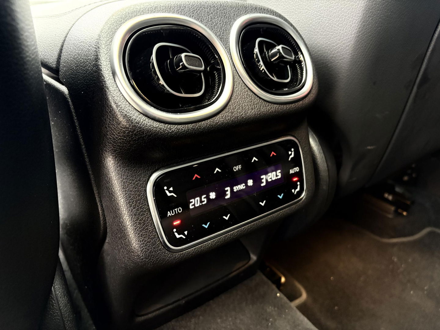 Mercedes-Benz GLC 400e 4MATIC AMG Line | LUCHTVERING | 360 | AC | PANO