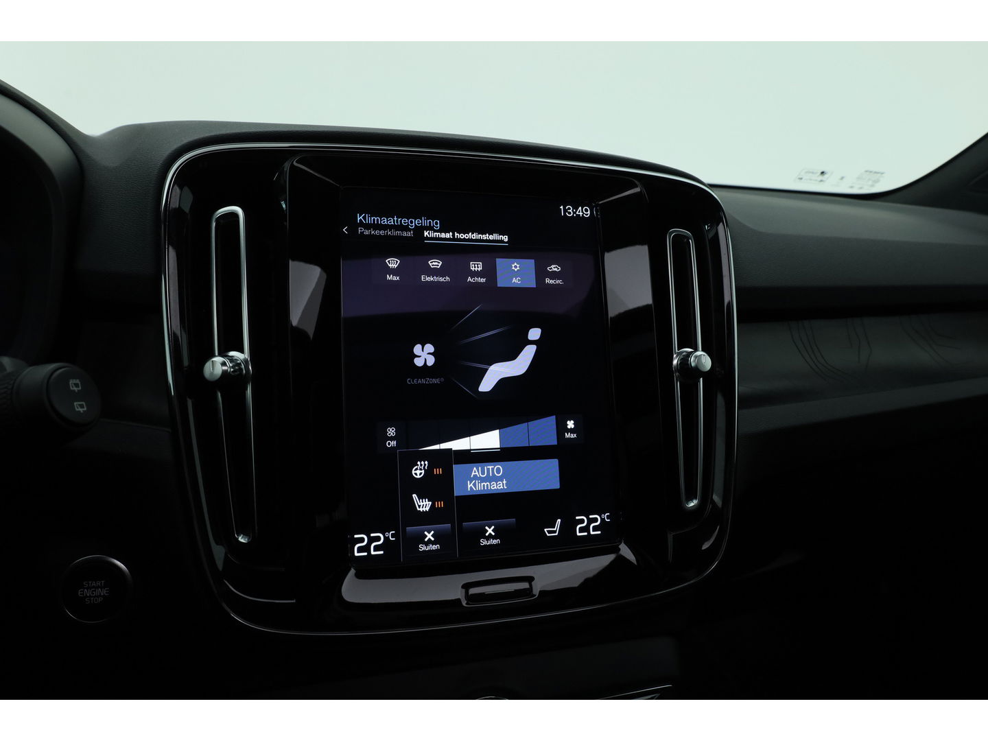 Volvo XC40 1.5 T5 Plug-in hybrid Ultimate Dark | Pano | Adapt. Cruise | 360cam | Stoel- Stuurverw. | Elek. Stoelen | H&K Audio