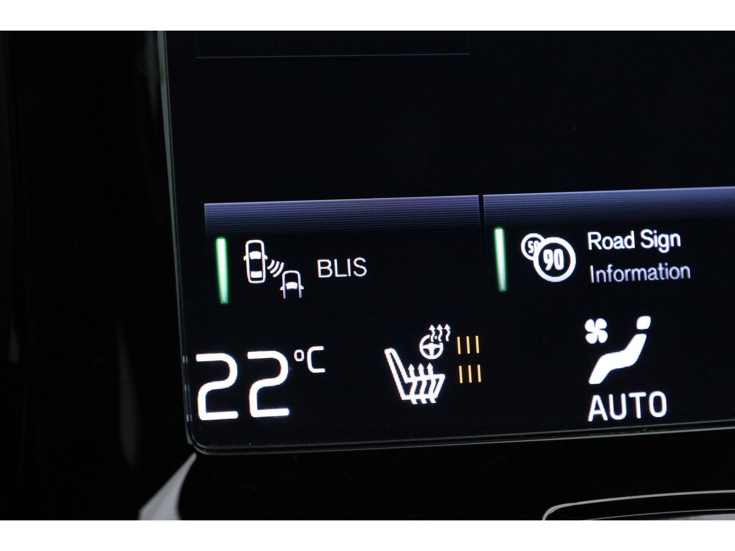 Volvo XC40 1.5 T5 Plug-in hybrid Ultimate Dark | Pano | Adapt. Cruise | 360cam | Stoel- Stuurverw. | Elek. Stoelen | H&K Audio