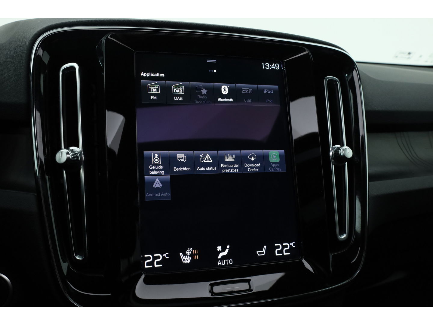 Volvo XC40 1.5 T5 Plug-in hybrid Ultimate Dark | Pano | Adapt. Cruise | 360cam | Stoel- Stuurverw. | Elek. Stoelen | H&K Audio