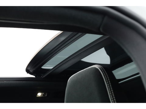 Volvo XC40 1.5 T5 Plug-in hybrid Ultimate Dark | Pano | Adapt. Cruise | 360cam | Stoel- Stuurverw. | Elek. Stoelen | H&K Audio